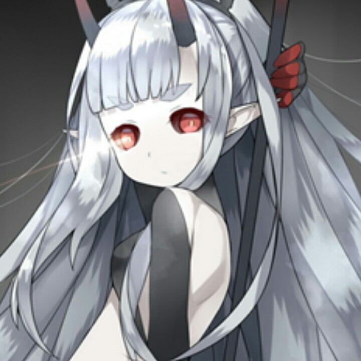 银发赤瞳