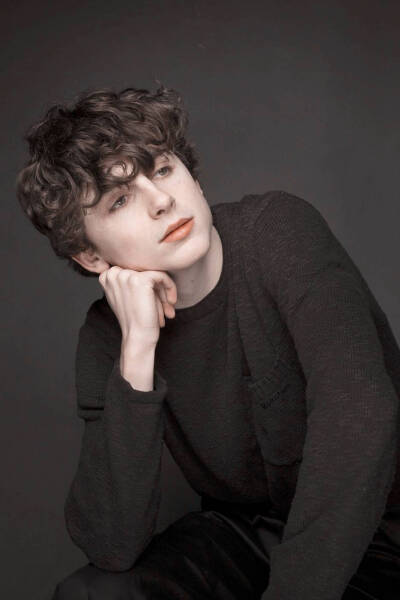 蒂莫西·柴勒梅德timothée chalamet,甜茶,头像,壁纸cr @rainstorm