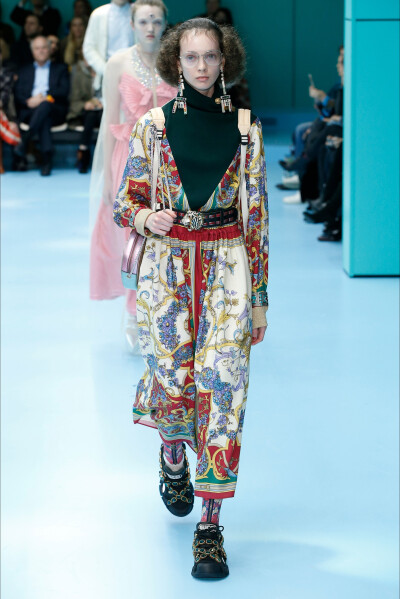 gucci(古驰)2018米兰时装周秋冬高级成衣发布秀