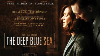 《蔚蓝深海》因为想看看蕾切尔微姿的电影,偶然看到了这部.
