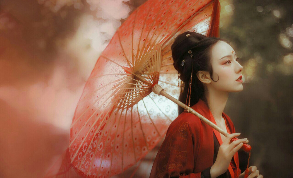 千秋无绝色!悦目是佳人!倾国倾城貌!惊为天下人!古风真人女头乛陌羽柔