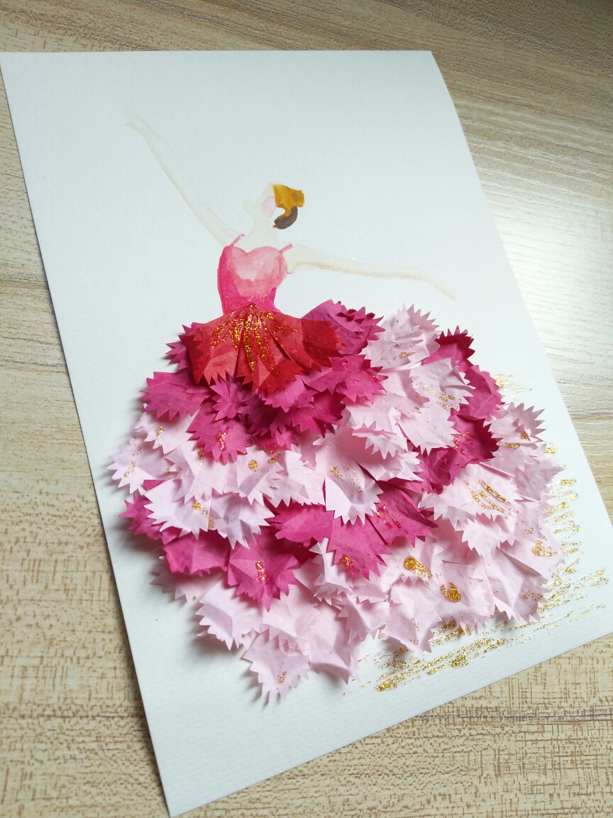花瓣服装设计粘贴画――常小妖手绘系列