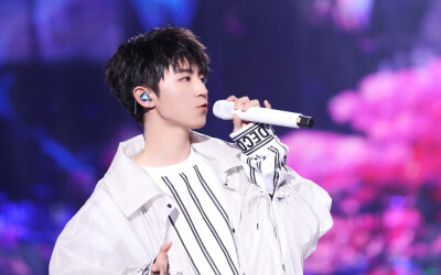 tfboys王俊凯气质帅气写真高清壁纸