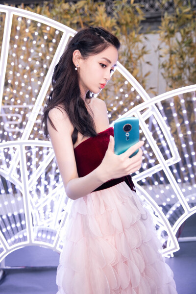 angelababy/杨颖美成仙了呐 姜一/拿图点赞收藏谢谢.