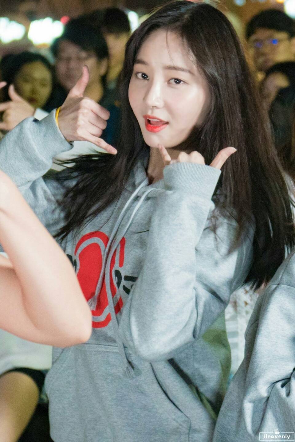 momoland 妍雨