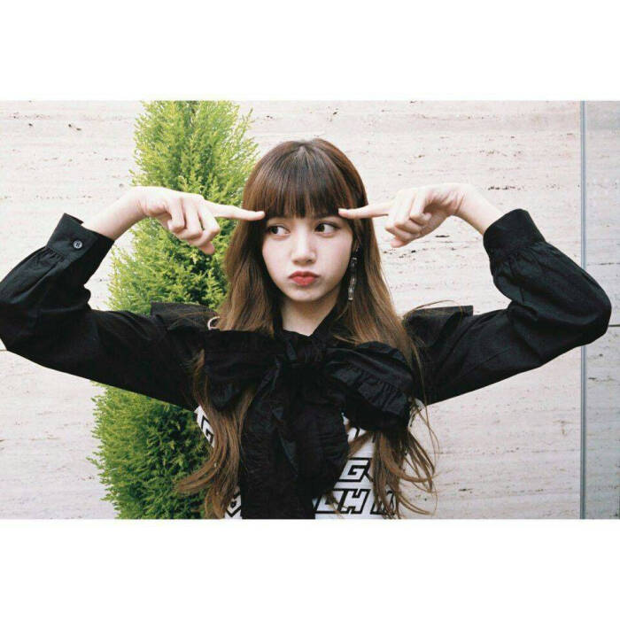 lisa blackpink成员