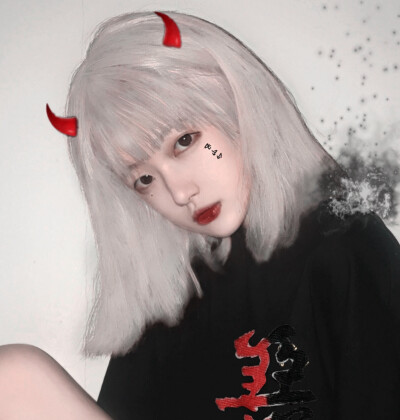 网抑云头像女