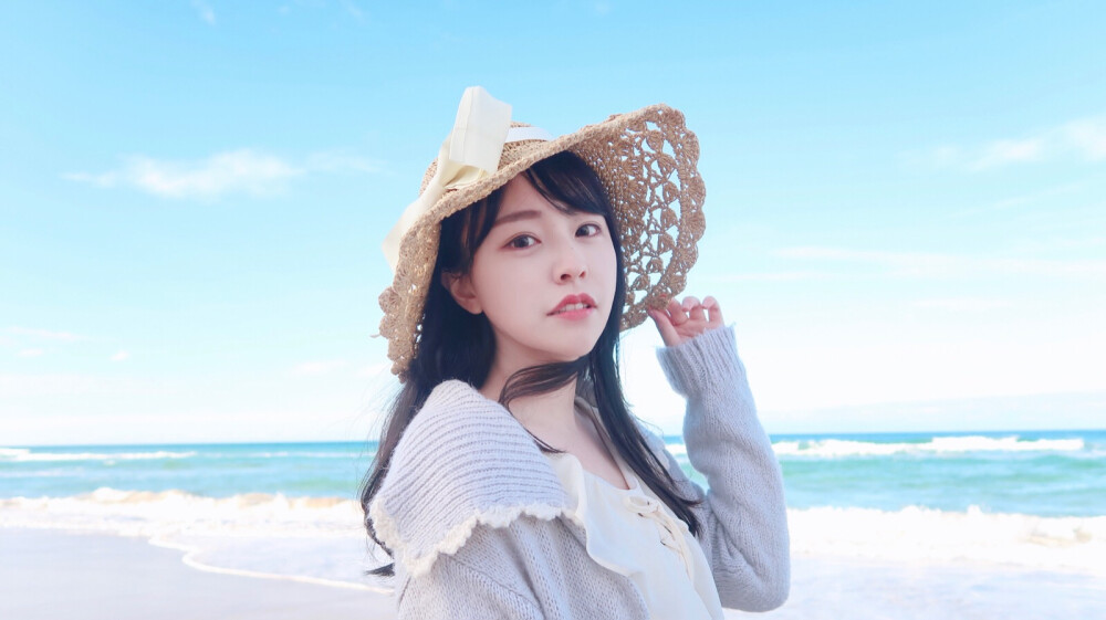 穿搭穿衣搭配比较建议大家选择仙气飘飘的衣服,这样海风一吹起来就会