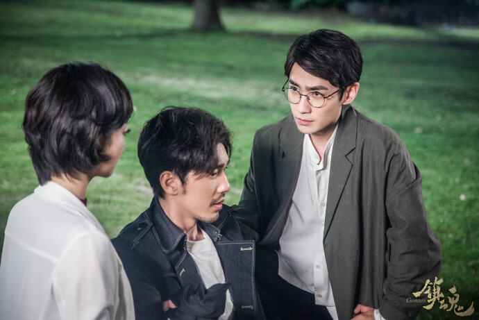 《镇魂》是由时悦影视出品,周远舟执导,白宇,朱一龙领衔主演,辛鹏