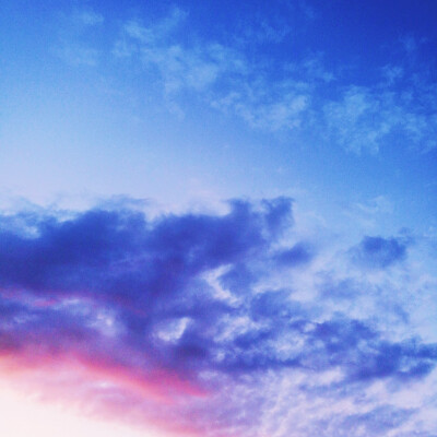 手拍 晚霞 夕阳 鲜艳 天空 蓝色 紫色 云彩 壁纸 高清 头像