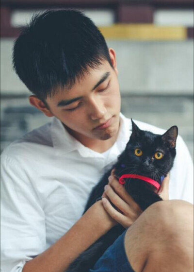 陈飞宇侧脸