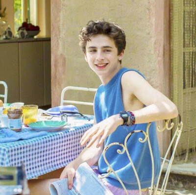 小甜茶丨《call me by your name》