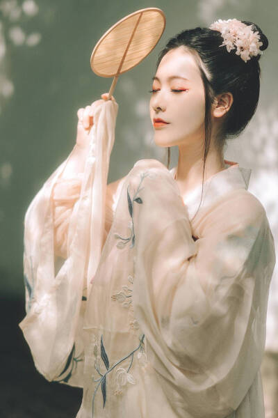 古风百合真人 - 堆糖,美图壁纸兴趣社区