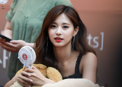 周子瑜 tzuyu twice成员