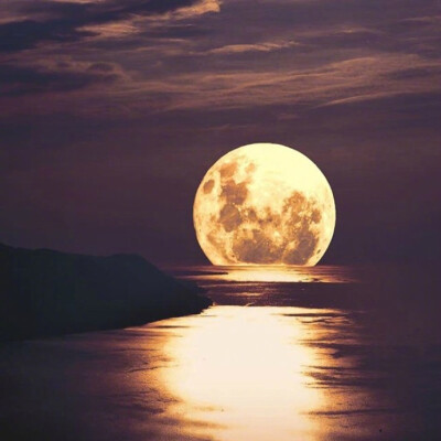 中秋月亮照片