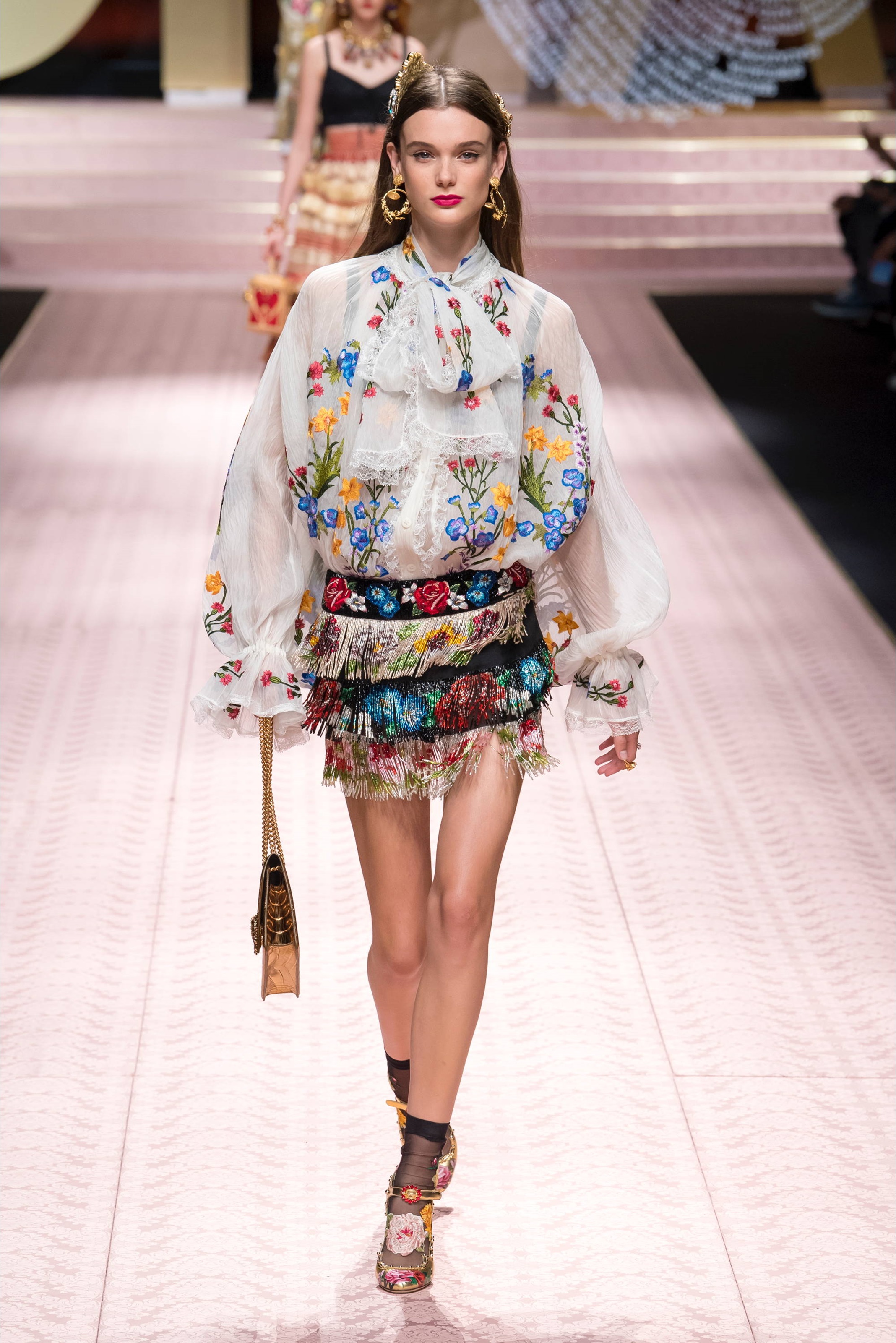 Dolce & Gabbana (杜嘉班纳)2019米兰时装周… - 高清图片，堆糖，美图壁纸兴趣社区
