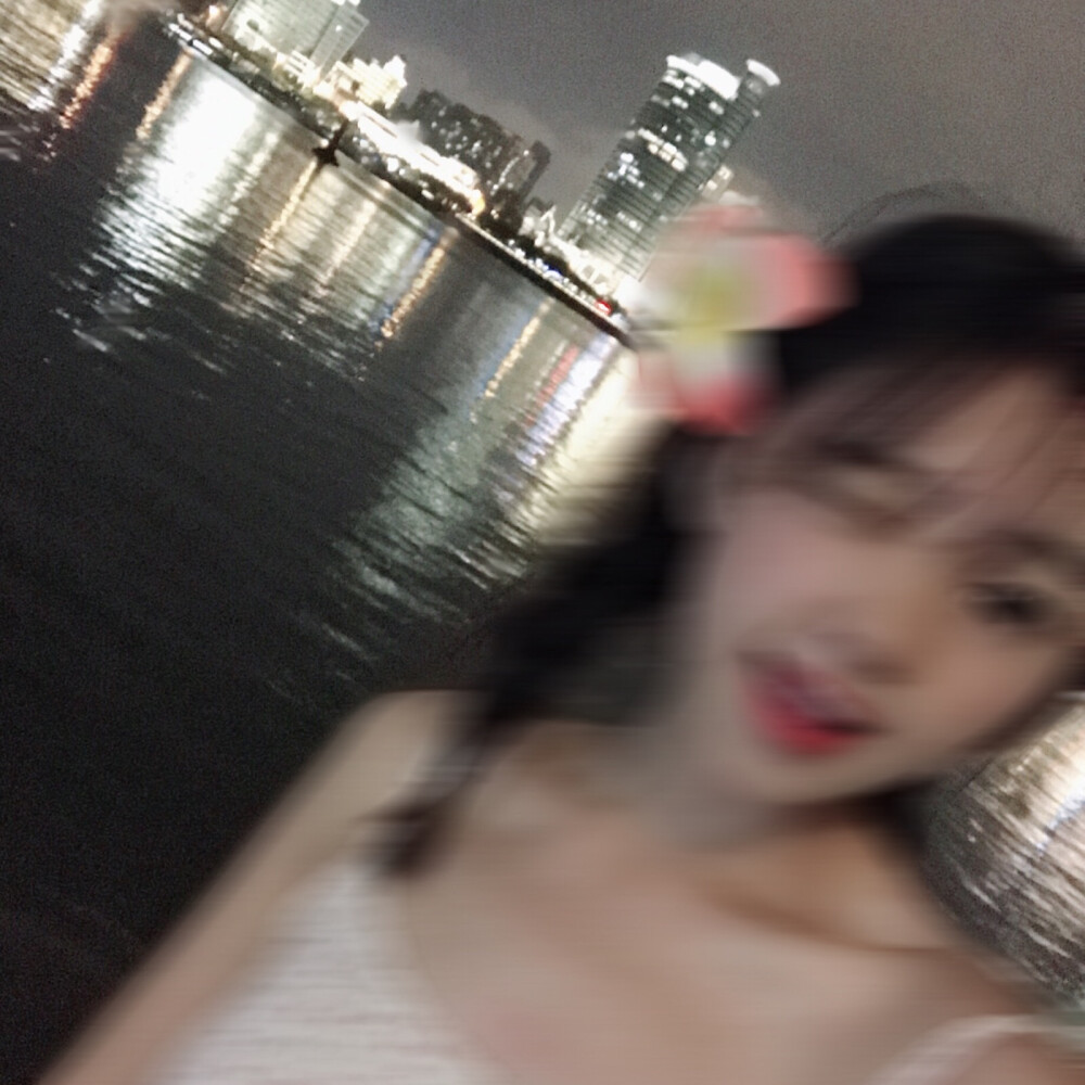 模糊头像,模糊女头,更多关注微博:美女头像集