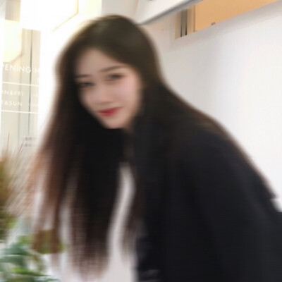 李知恩头像模糊