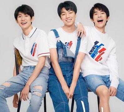 tfboys四周年合照