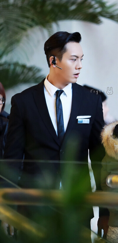 【陈伟霆 william chan】橙红年代 刘子光 探班 1280 x 2632 px (图源