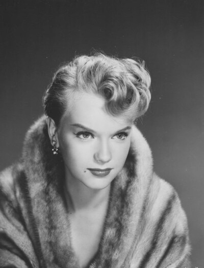 安妮·弗朗西斯anne francis