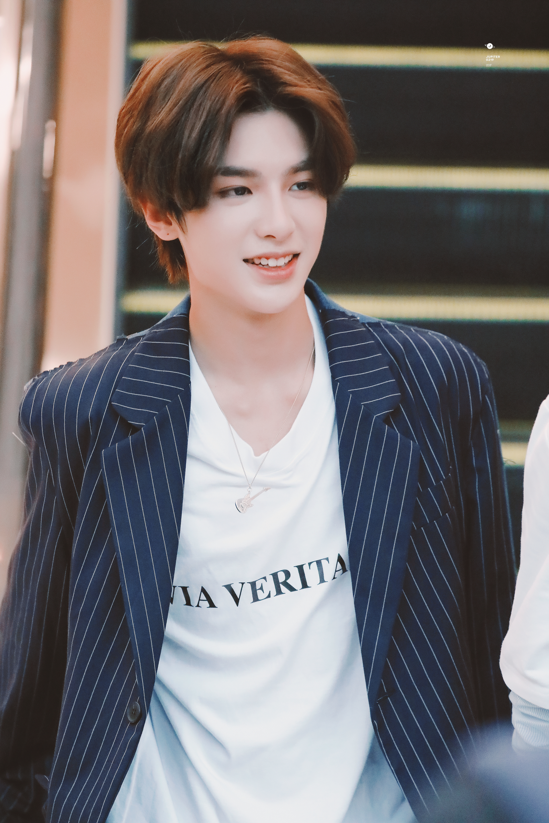 黄明昊