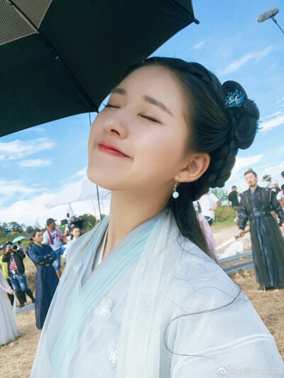 天雷一部之春花秋月·赵露思