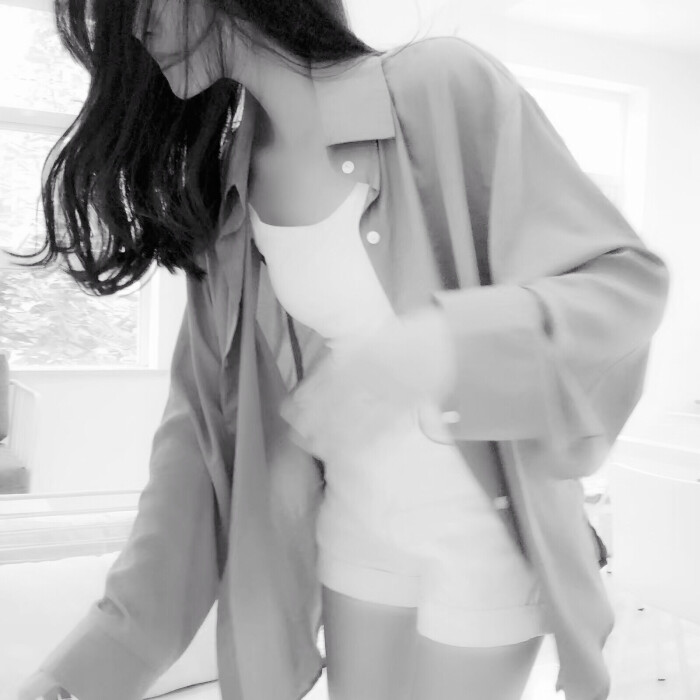 洝大人 黑白侧脸女头