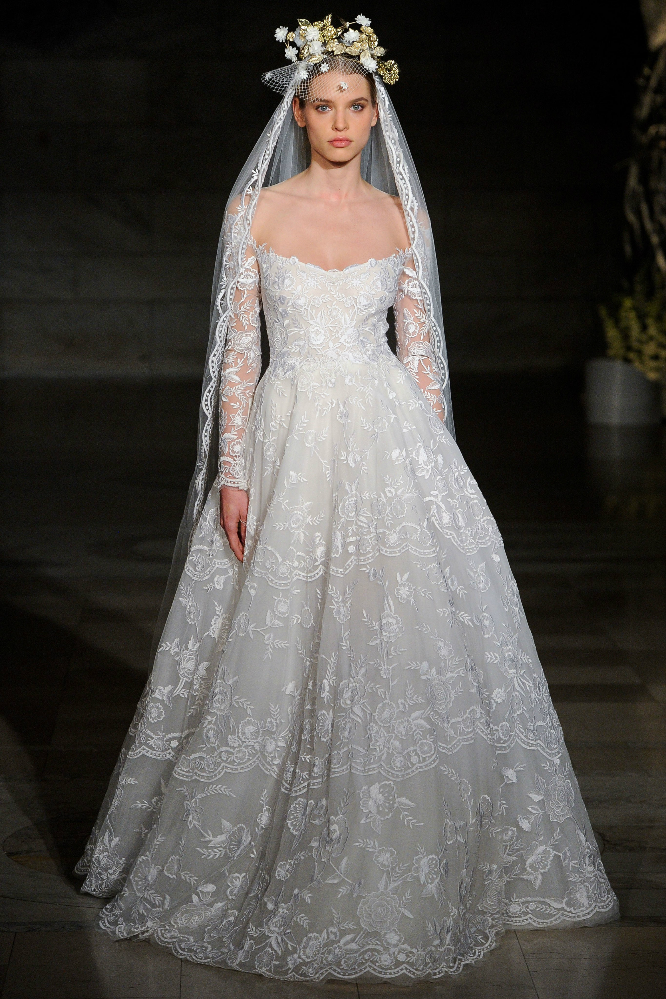 reem acra(雷姆·阿克拉)2019纽约婚纱周秋冬婚纱发布秀