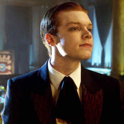 哥谭 卡梅隆莫纳汉 杰罗姆 jeromevaleska cameron monaghan