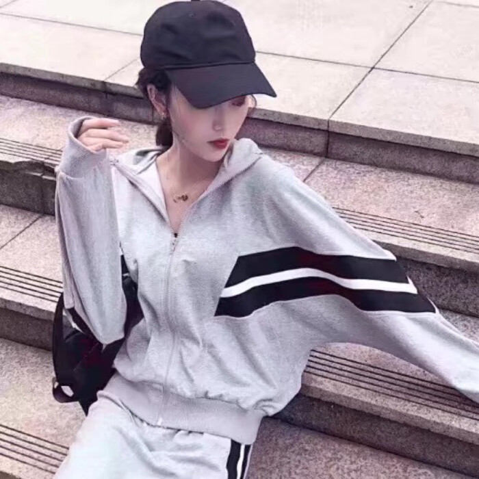 清新气质身段女头像