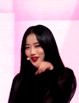 李娜恩 
