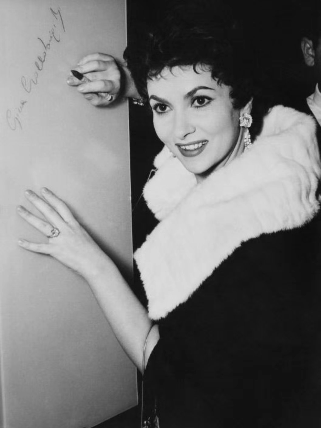 吉娜劳洛勃丽吉达 gina lollobrigida 意大利女演员.1927年