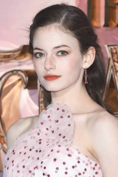 《胡桃夹子》女主mackenzie foy