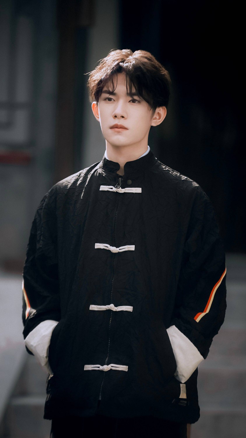 易烊千玺 #tfboys 人物杂志拍摄 高清 帅气