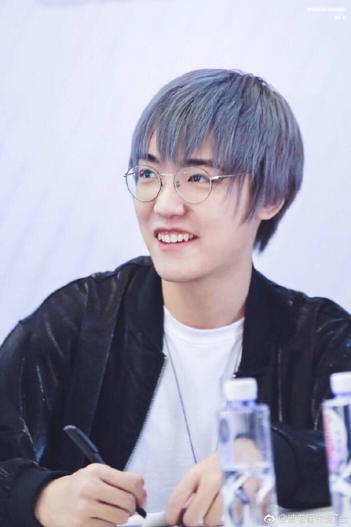 白云深处有人家,人家爱死你了啦