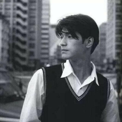 港风复古头像/截自知乎李知夏二传注明堆糖聆听涵
