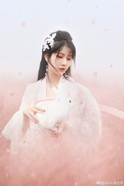 我见青山多妩媚,料青山,见我应如是