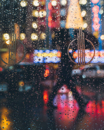 雨中街道