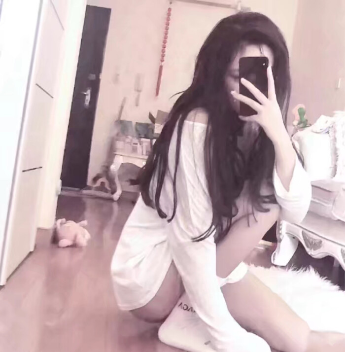 清新气质身段软甜萌妹性感女头像