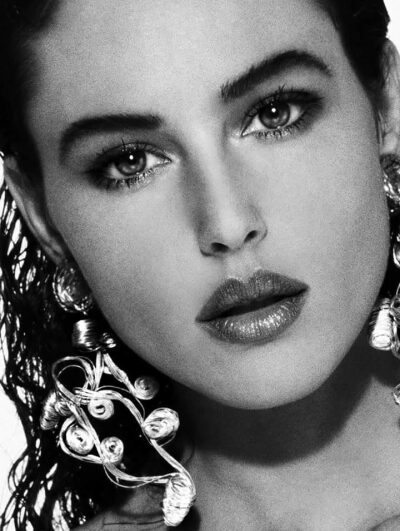 收集 点赞 评论 莫妮卡·贝鲁奇 monica bellucci 0 5 花落锦衣