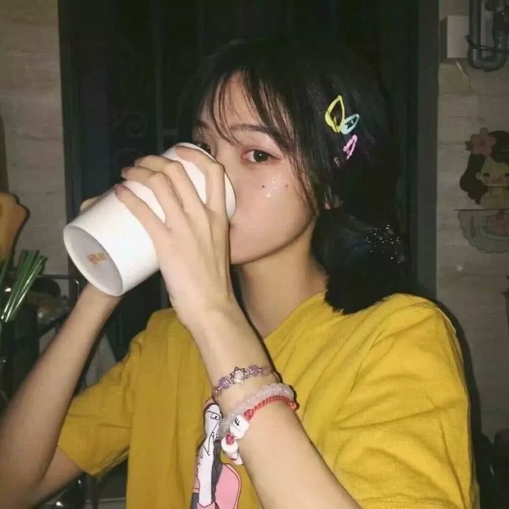 女头真人美腻高冷甜