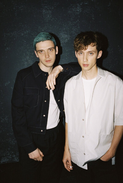 lauv&troye sivan