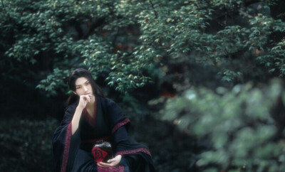 淡辉夕颜,公子如玉,是你执一把青伞,为我许下一世长安)古风汉服真人男