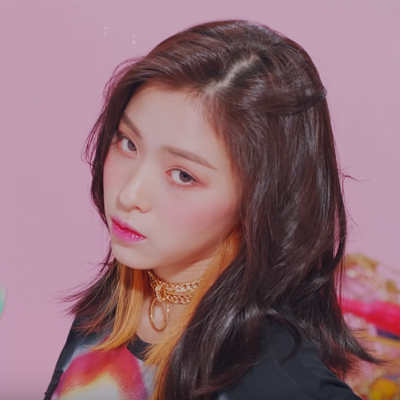 申柳真 itzy