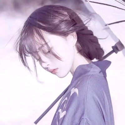 女生红色古风头像