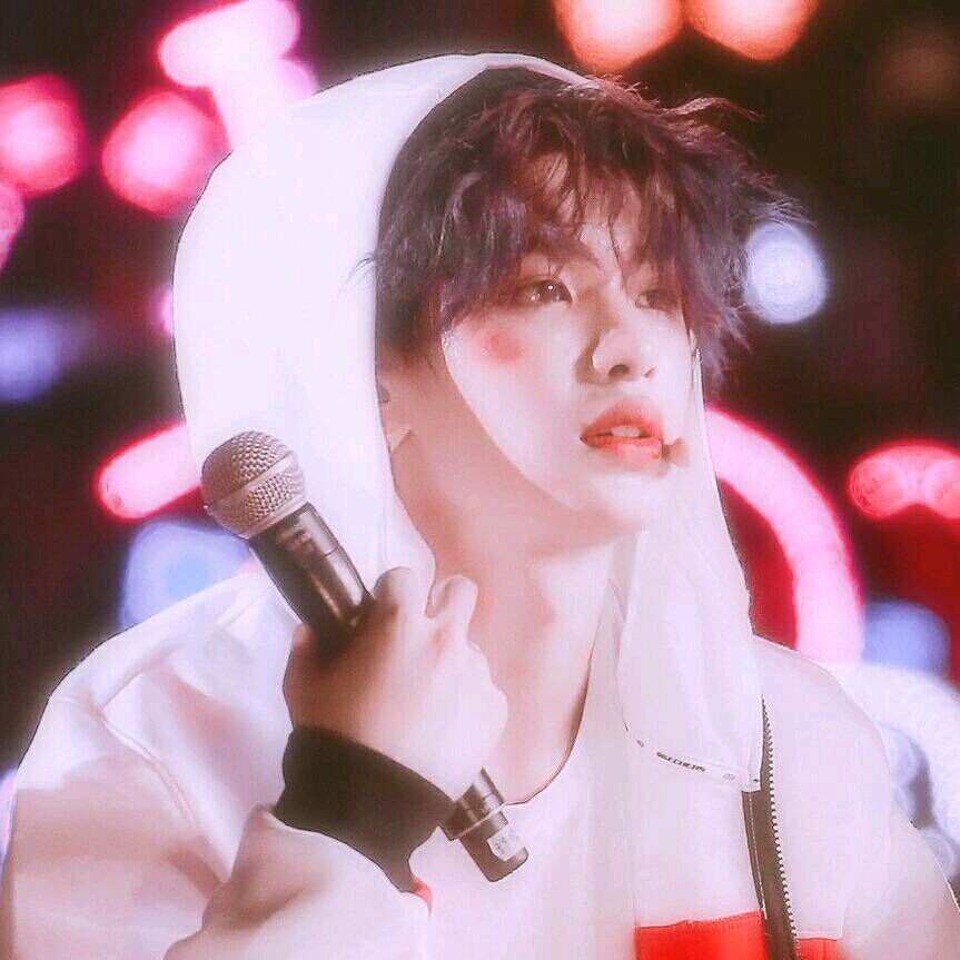 黄明昊