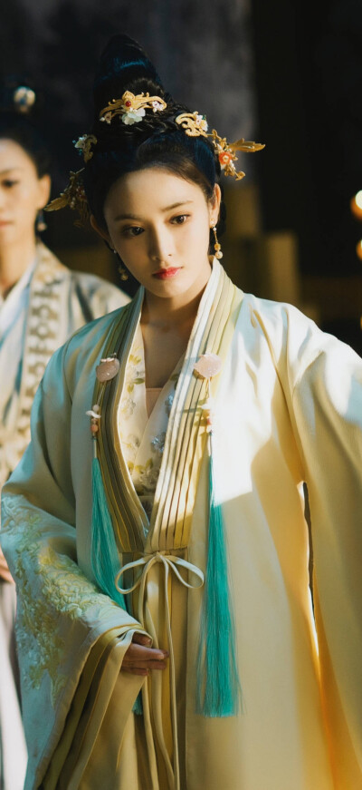 东宫,彭小苒