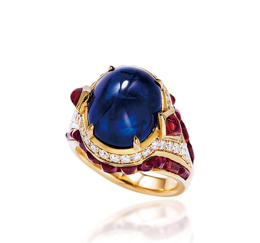 一枚BVLGARI宝格丽华美蓝钻戒指 于纽约佳士得拍得1800万美元 - 新闻 - 爱表族-全国领先的垂直手表网站