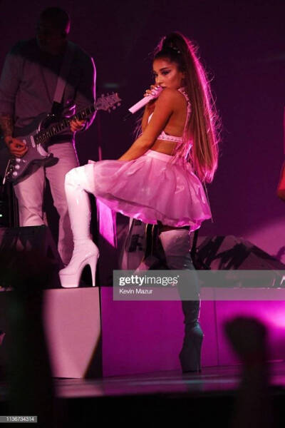 ariana grande a妹 sweetener tour